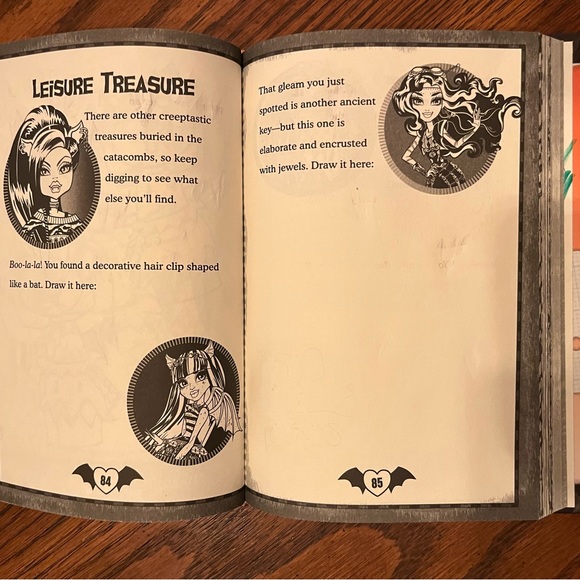 Monster High Ghoulfriends Books | Set of 2 Hardcover Books - Picture 11 of 13